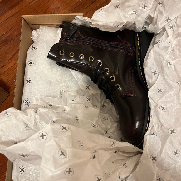 Dr. Martens Jadon Arcadia Cherry Red US 6 - Picture 2 of 3